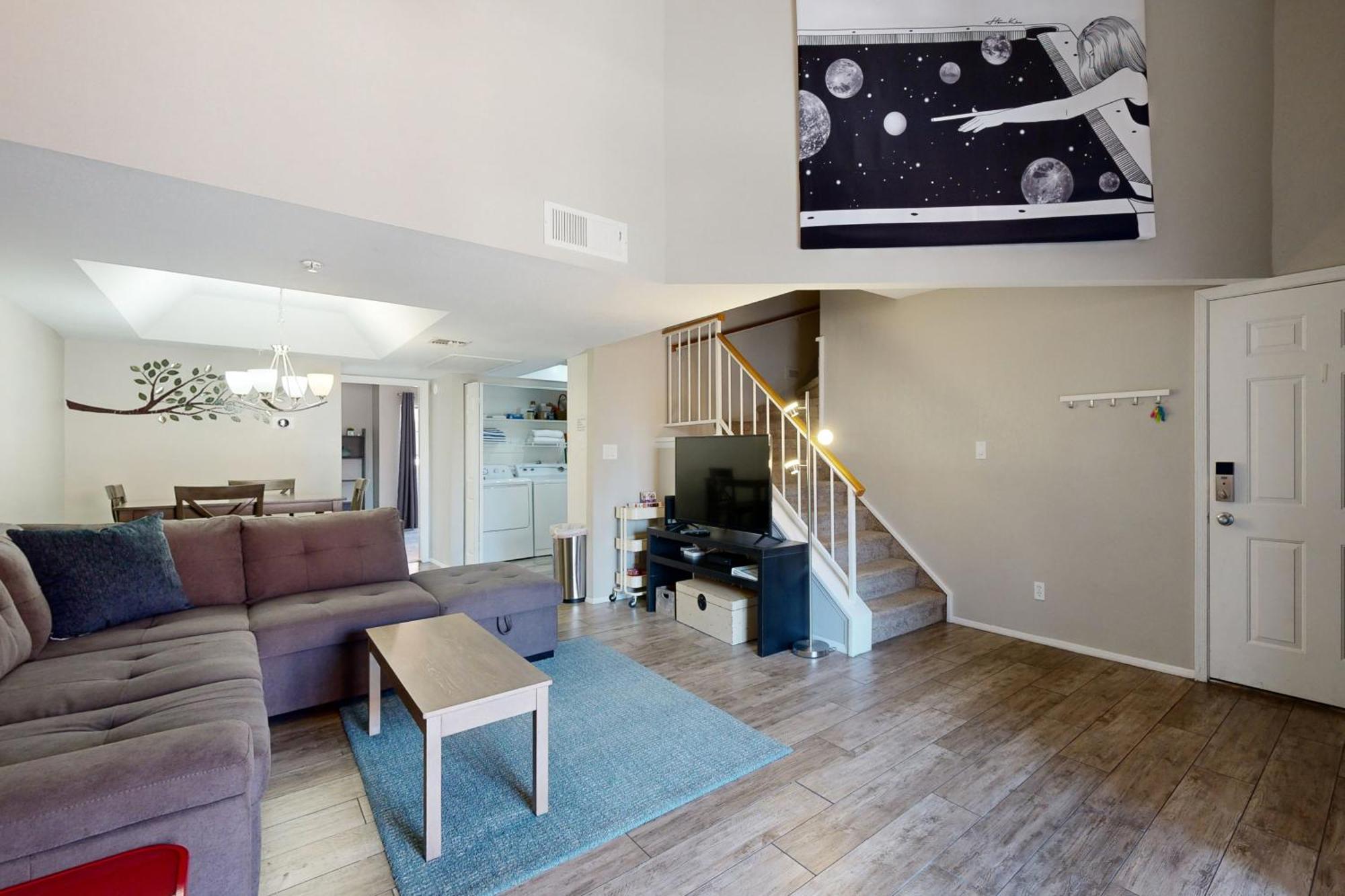 Modern Scottsdale South Apartment Exterior photo